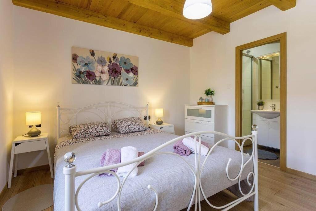 House Kristina **** Villa Burići Dış mekan fotoğraf