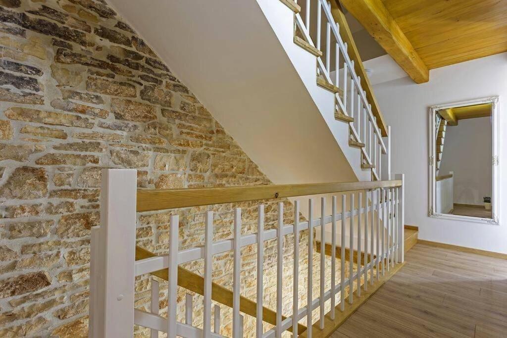 House Kristina **** Villa Burići Dış mekan fotoğraf