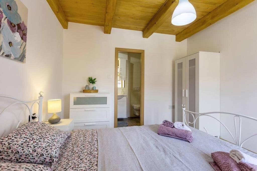 House Kristina **** Villa Burići Dış mekan fotoğraf