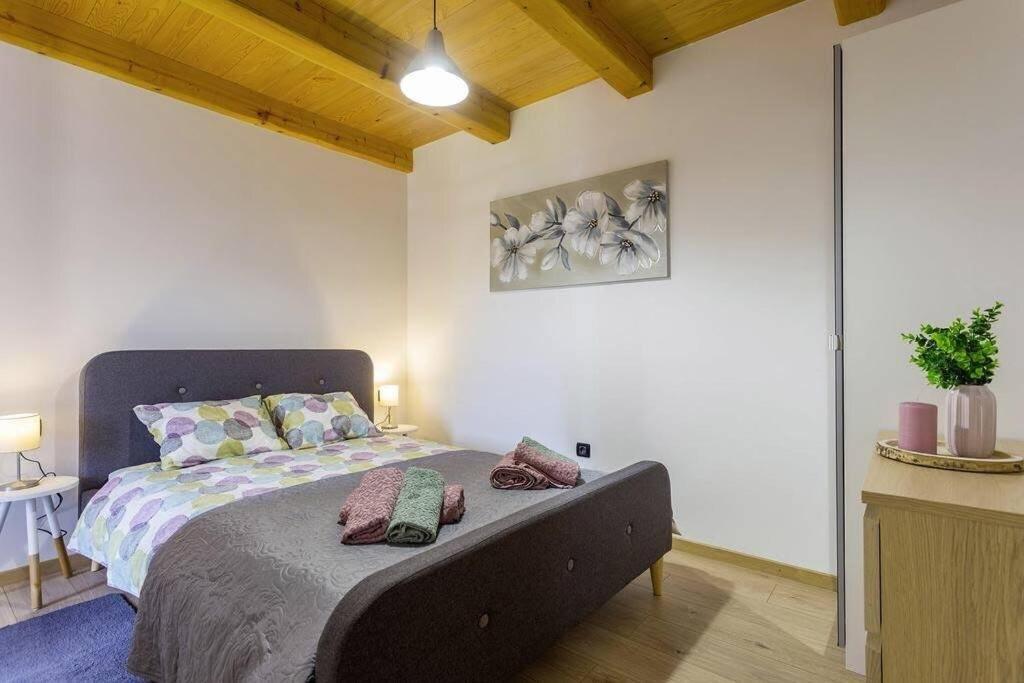 House Kristina **** Villa Burići Dış mekan fotoğraf